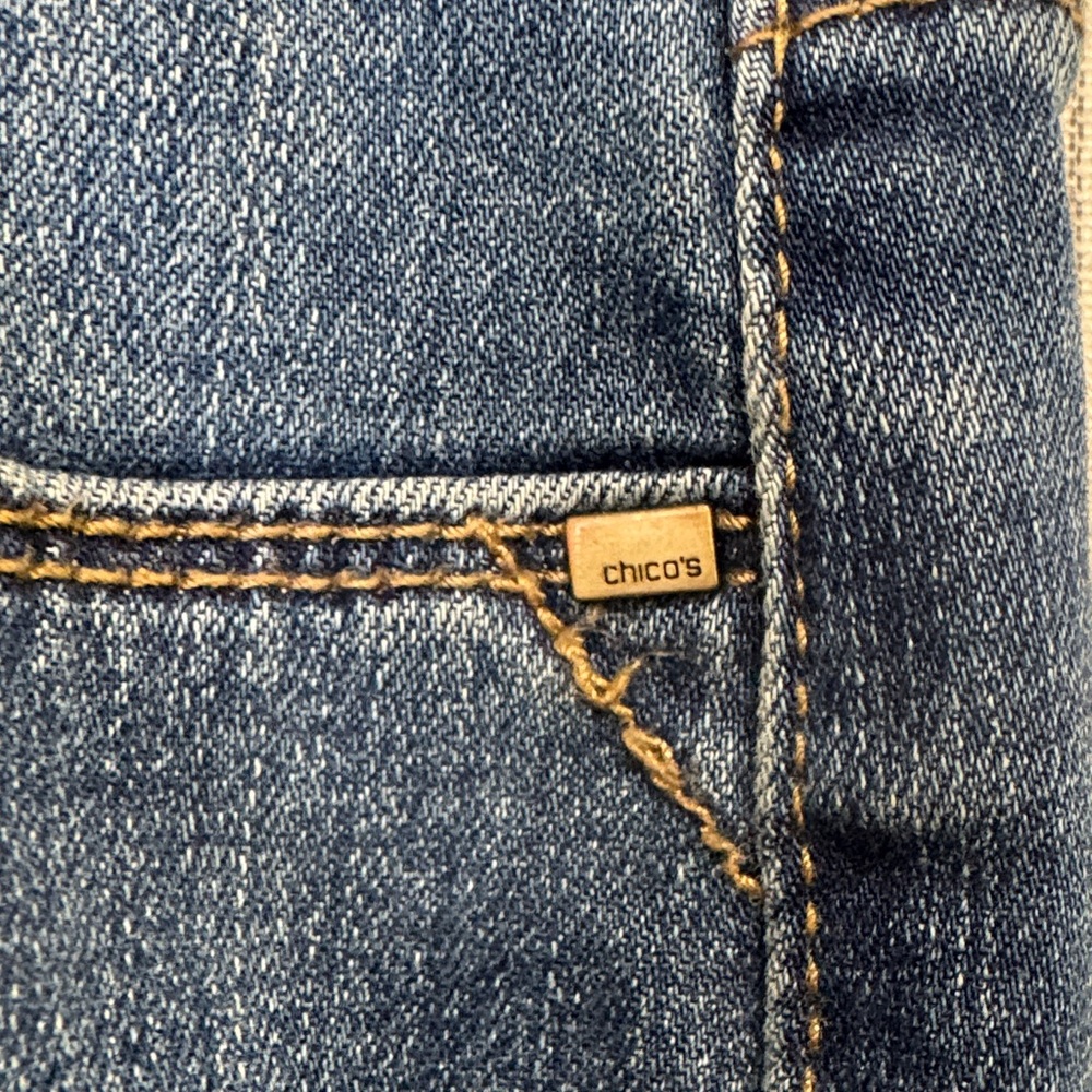Chico's Blue Wash Jeggings with‎ Floral Embroidery US Size 6R / Chicos Size 0.5R - Picture 3 of 14